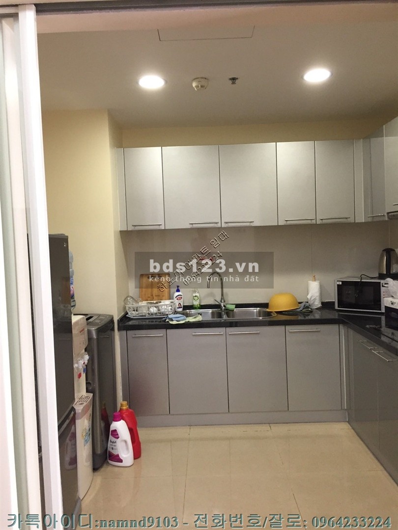 Cần cho thuê căn 2N full nội thất giá cực rẻ chung cư Royal city giá cho thuê 16 triệu/tháng