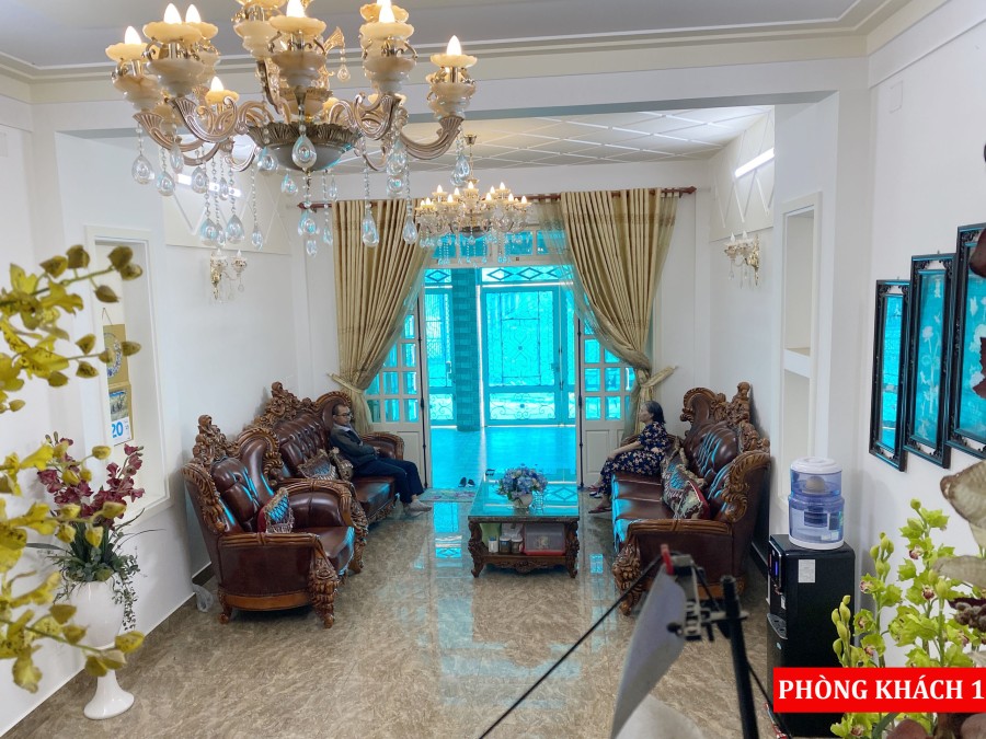 Bán nhà KQH Ngô Quyền Đà Lạt 5 Lầu, Hai mặt đường, Gần chợ, Gần trường học, full nội thất cao cấp
