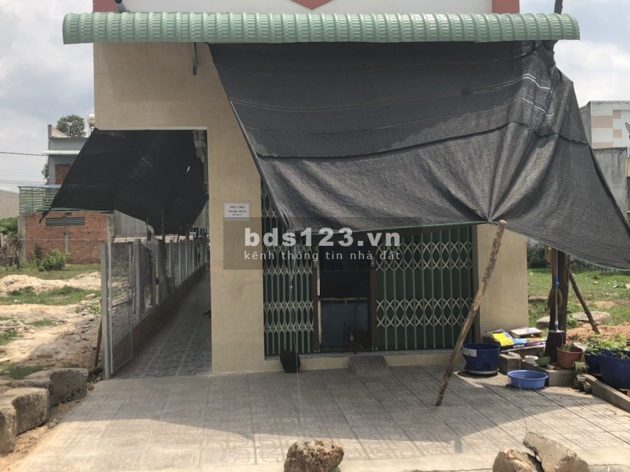 Chính chủ bán gấp dãy trọ diện tích 150m2(5x30) mặt tiền buôn bán giá tốt đầu tư, sổ sẵn