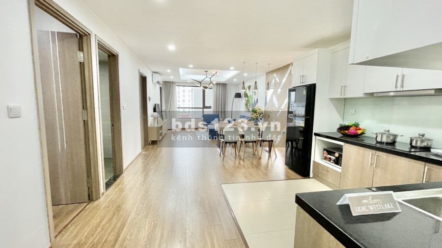 Căn hộ 2 phòng ngủ 85m2 chung cư Udic Westlake Tây Hồ giá 3 tỷ 2xx LH 0969666926