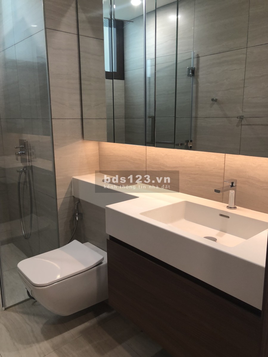 Bán căn hộ Metropole diện tích sử dụng 117m2, 3 phòng ngủ liên hệ: 0932689228 sổ sẵn