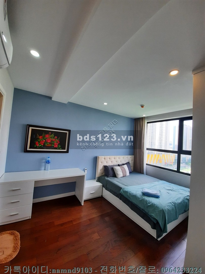Cho thuê căn 3N full nội thất cao cấp chung cư Vinhomes Dcapitale diện tích 93m2