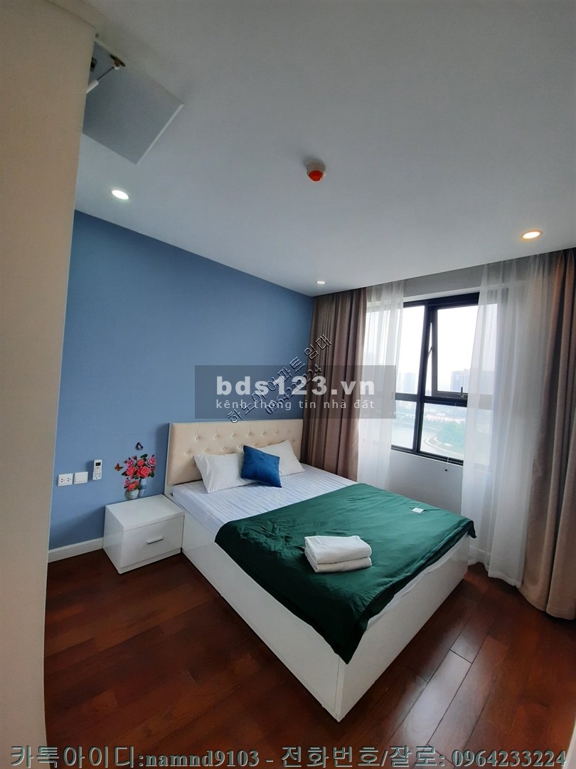 Cho thuê căn 3N full nội thất cao cấp chung cư Vinhomes Dcapitale diện tích 93m2