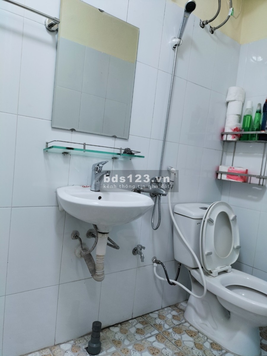 Tập thể ô tô đi lại ngõ 4 Phương Mai, diện tích sử dụng 45m2, giá bán chỉ 1.35 tỷ