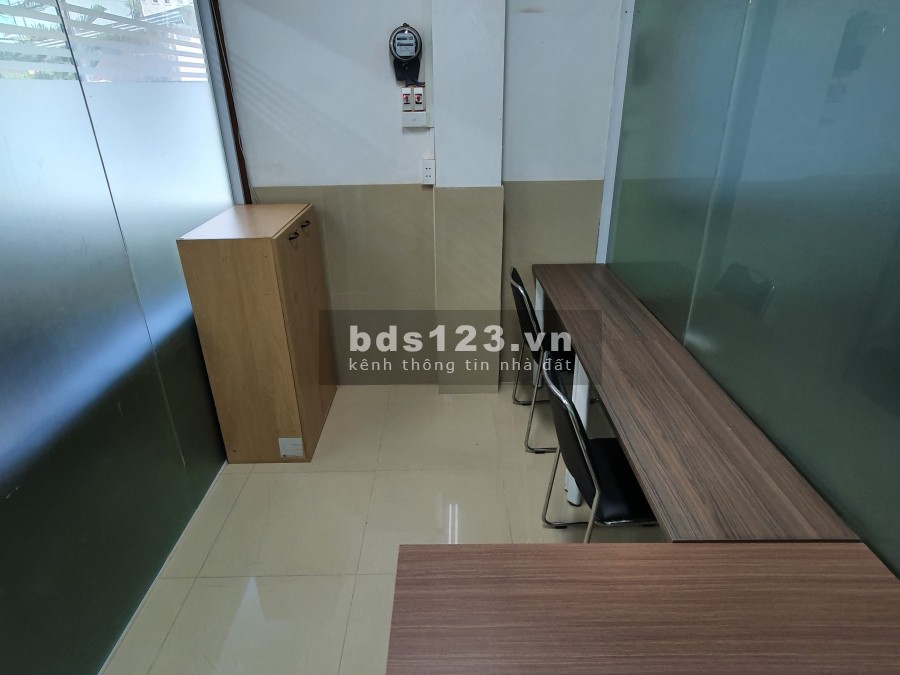 Cho thuê văn phòng Quận 1 setup sẵn nội thất với nhiều ưu đãi cuối năm giảm đến 50%