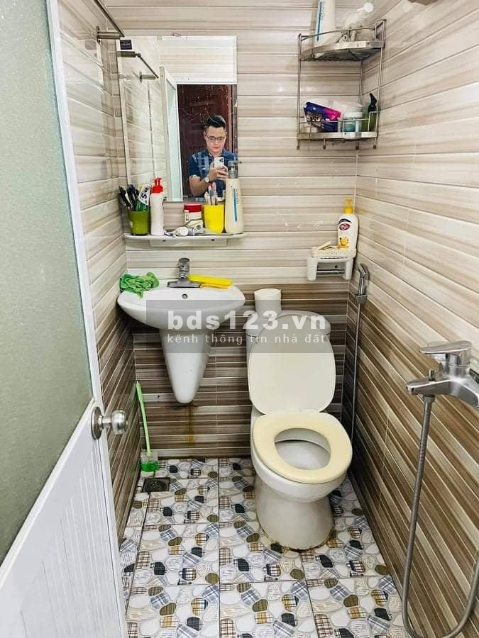 Cho thuê nhà nguyên căn Đình Thôn, Mỹ Đình khu dân cư đông đúc, tiện ích đầy đủ, tiện kinh doanh