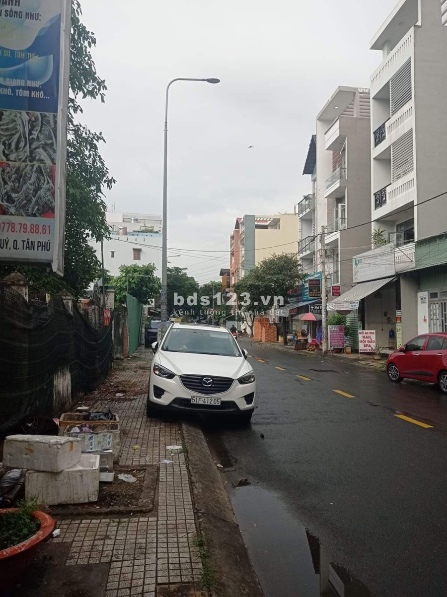 Cho thuê mặt bằng đường Tân Hương diện tích 104m2 liên hệ 0909685925 giá 12 triệu/tháng