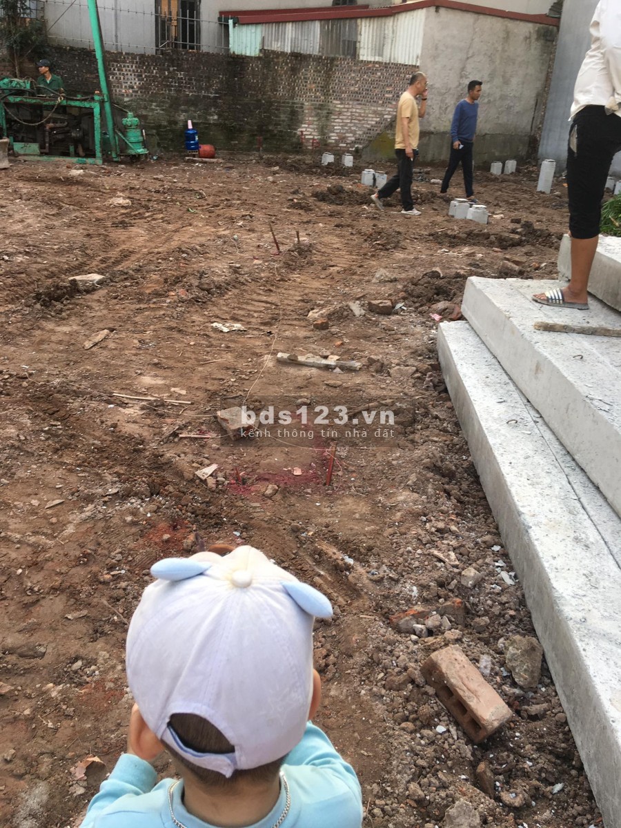Tổ hợp nhà ở liền kề 10 căn tại Việt Hưng