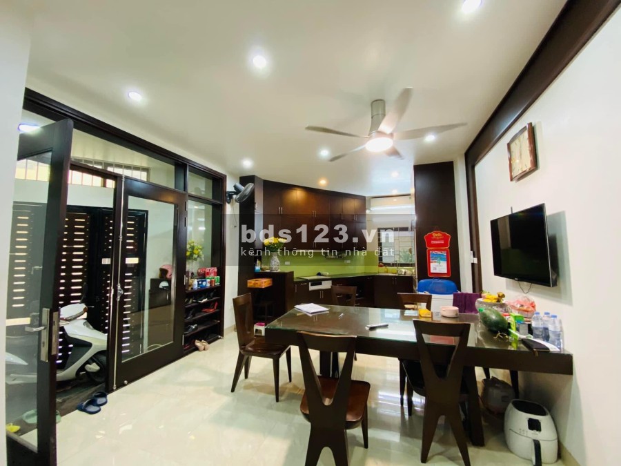 bán nhà hoàng văn thái, Thanh Xuân, có thang máy, dtsd 90m2 6 tầng giá 14,5 tỷ, oto 7 chỗ vào nhà