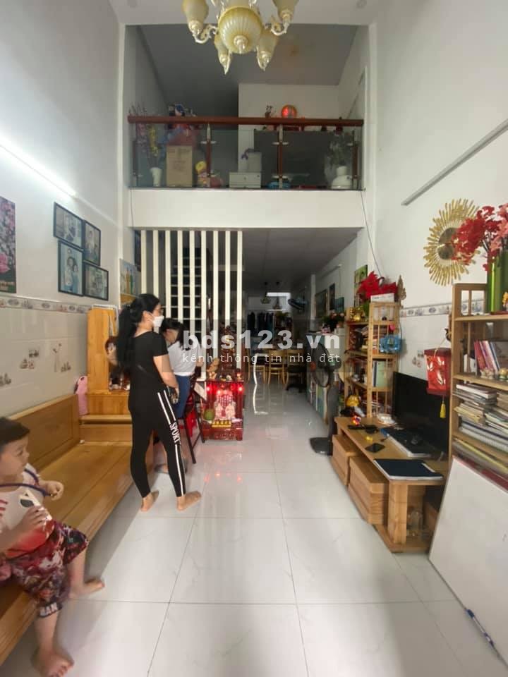 Cần thanh toán Ngân hàng bán gấp nhà diện tích 49m2 từ 4 tỷ giảm còn 3.75 tỷ lh 0985012206
