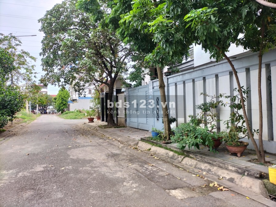 Biệt thự lô góc đường Thới An, diện tích sử dụng 188m2,…