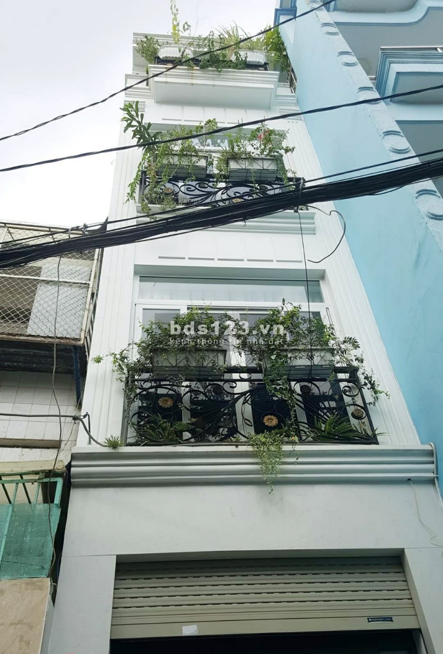 Bán gấp nhà mới Phú Nhuận 4 tầng hẻm 3.5m, diện tích 3.3x10 sổ hồng riêng giá chỉ 5.7 tỷ
