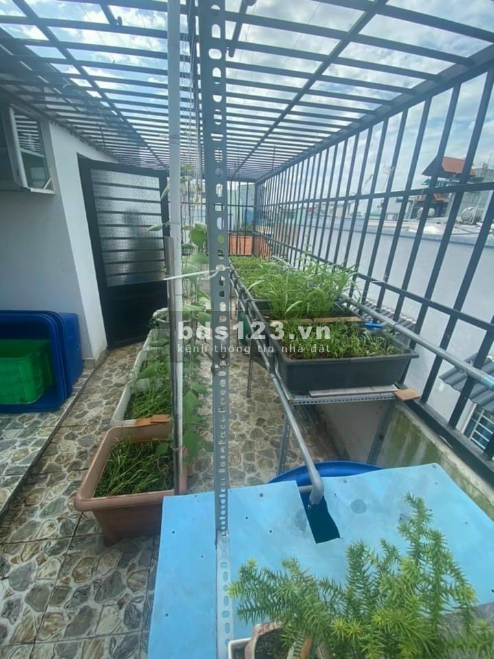 Nhà ngộp vì dịch cần bán gấp Quận7 đường Huỳnh Tấn Phát khu dân cư đông, giá tốt, lhcc