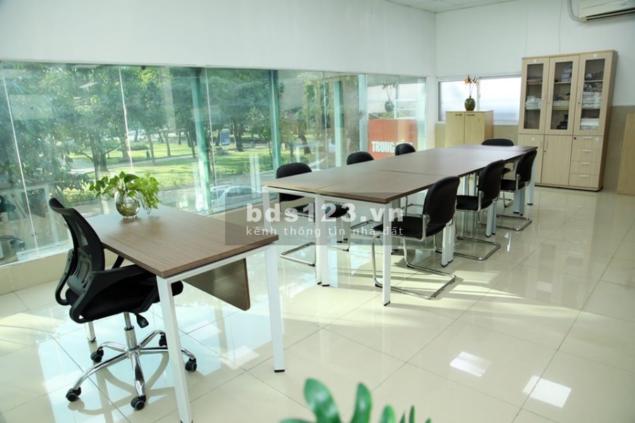 Cho thuê văn phòng Quận 1 setup sẵn nội thất với nhiều ưu đãi cuối năm giảm đến 50%