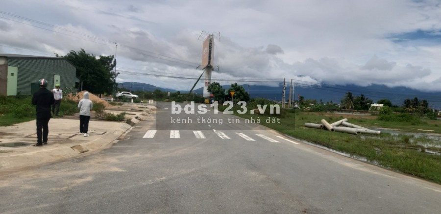 Bán đất chính chủ khu tái định cư Hộ Hải 2 mặt tiền cách Quốc lộ 1A 20m, khu dân cư đông đúc
