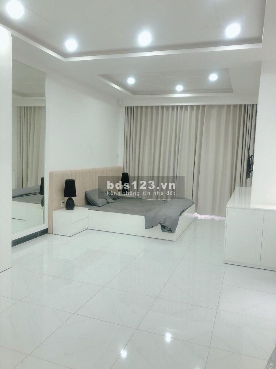Bán Gấp Huỳnh Văn Bánh mặt tiền khủng 5.5mx 5 tầng.HXH giá rẻ 9 tỷ