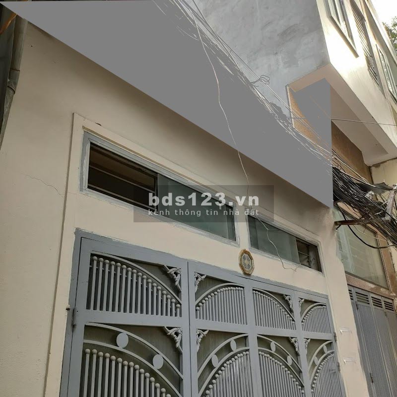 Đường Yên Hòa DT 50m, mặt tiền 4m, giá 3 tỷ 3 có thương lượng.
