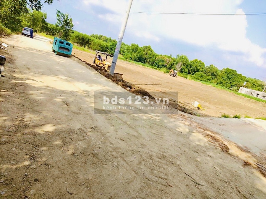 Bán đất diện tích 1000m2 ấp 8 xã Bàu Cạn - Long Thành, liên hệ 0865570687 mR Nam