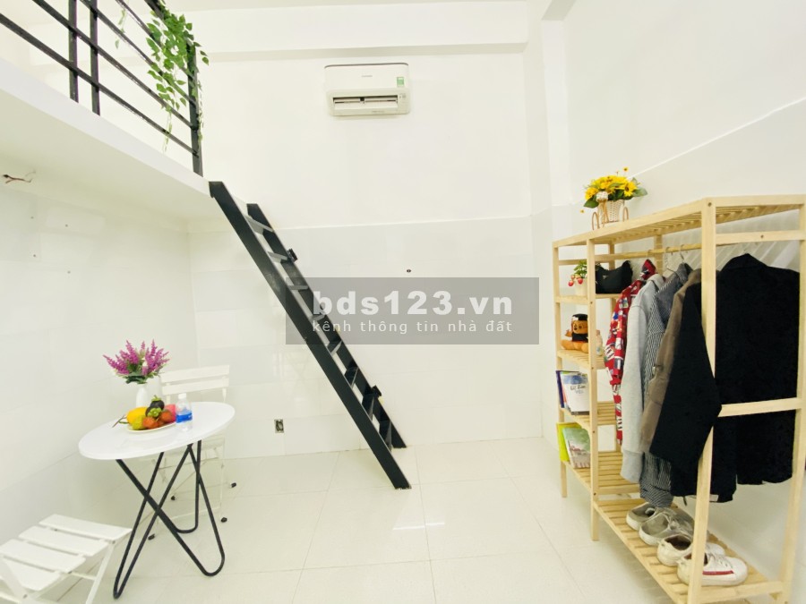 Phòng Tân Bình, có gác, máy lạnh, giờ tự do ngay sân bay Tân Sơn Nhất