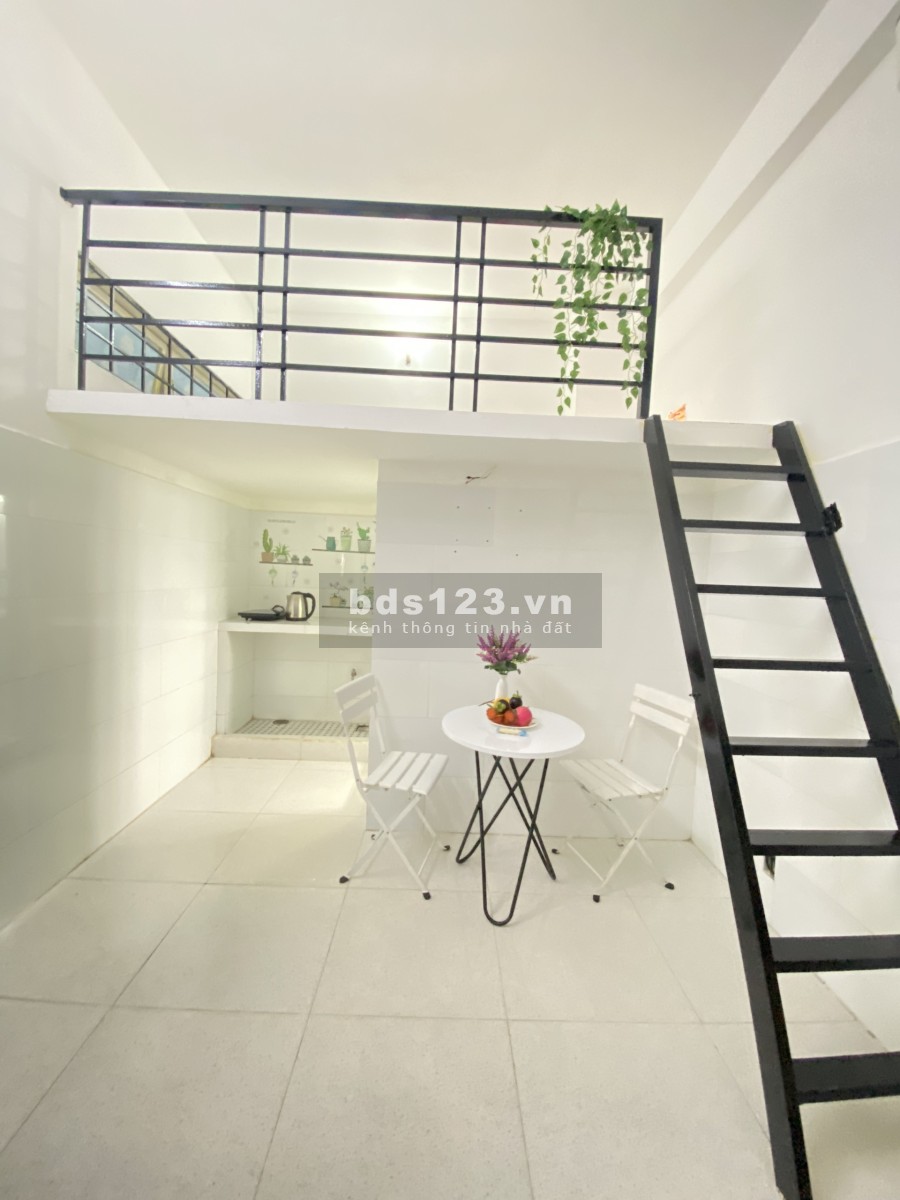 Phòng Tân Bình, có gác, máy lạnh, giờ tự do ngay sân bay Tân Sơn Nhất