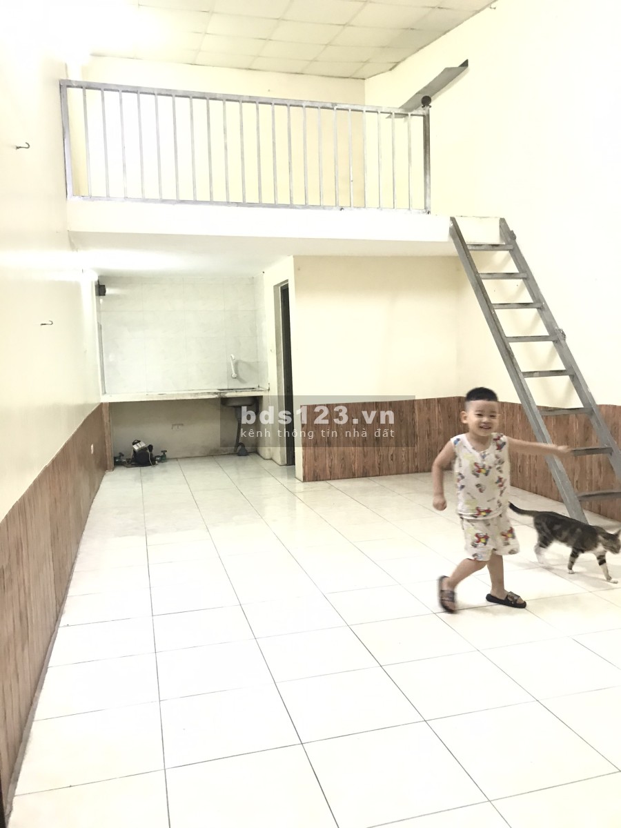 Cho thuê nhà riêng ngõ Gốc Đề, Hoàng Mai (Điện+Nước giá dân) dọn vào ở ngay, khhu dân cư