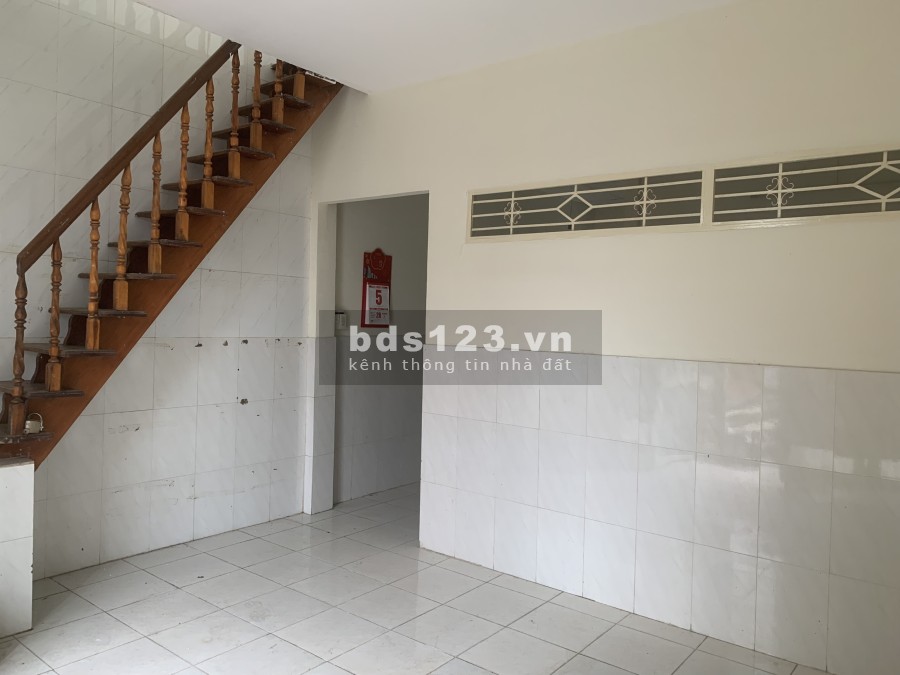 Cho thuê nhà nguyên căn 2 tấm hẻm rộng Lê Văn Lương, phường Tân Hưng Quận 7