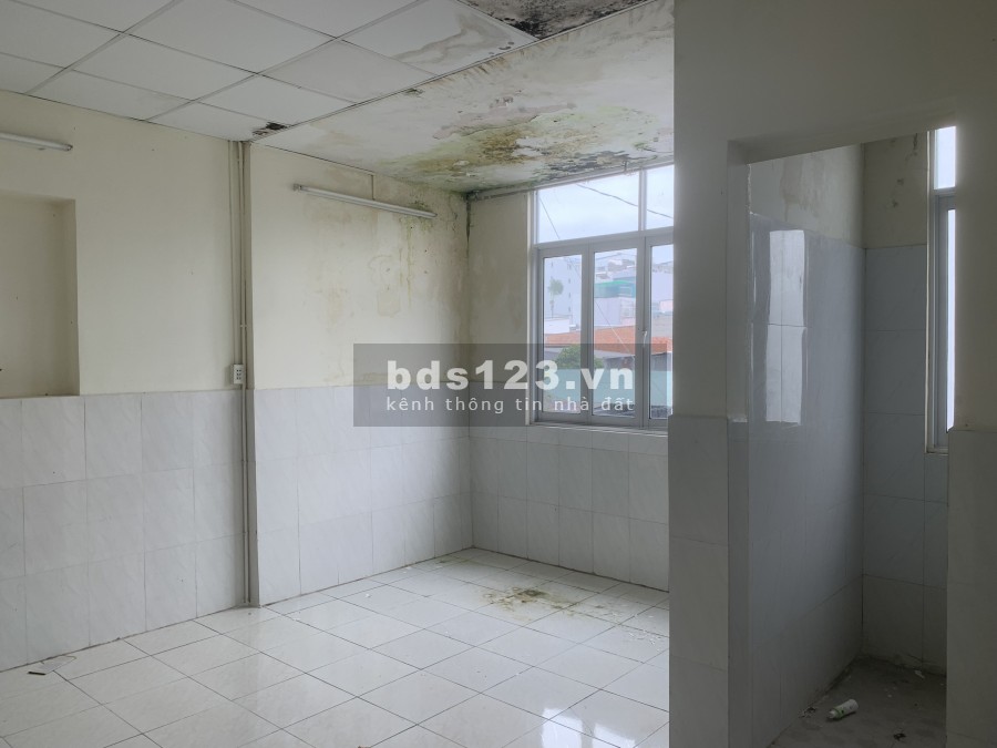 Cho thuê nhà nguyên căn 2 tấm hẻm rộng Lê Văn Lương, phường Tân Hưng Quận 7