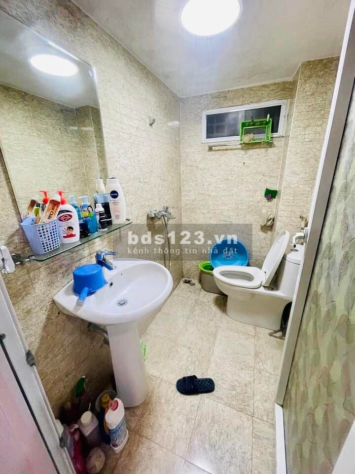 Bán nhà đẹp trung tâm Đống Đa phân lô ô tô tránh dtsd 35m2, 5 tầng đúc, mt 4m, giá 5.9 tỷ