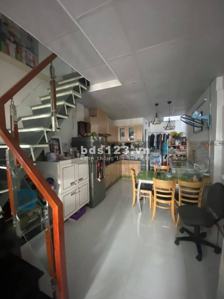 (Gò Vấp)cần bán gấp nhà đẹp, đường Nguyễn Thái Sơn, dtsd 48m2, 2 tầng chỉ 3.68 tỷ