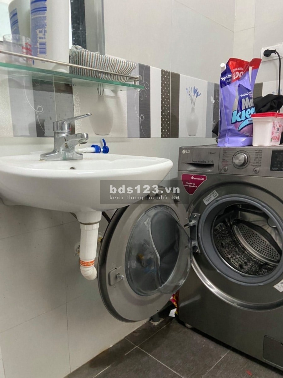 Bán nhà Nguyễn Xiển Thanh Xuân giá bán 1.6 tỷ, dtsd 30m2 đúc 3 tầng, mặt tiền 4.2m