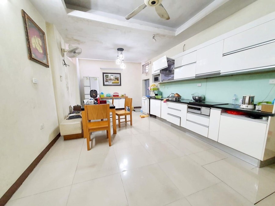 Bán nhà Vũ Trọng Phụng lô góc 3 mặt thoáng sát mặt phố, diện tích 62m2 giá bán 6.3 tỷ