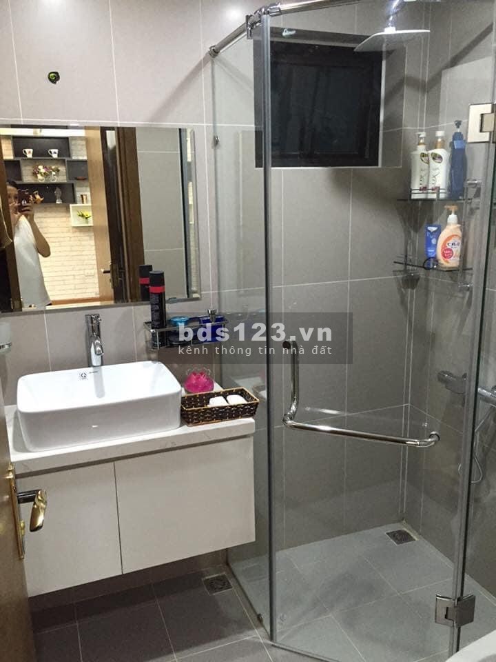 Chính chủ bán nhanh căn 2PN 78m2, BC Đông Nam full đồ ở Goldmark City, giá 2.3 tỷ