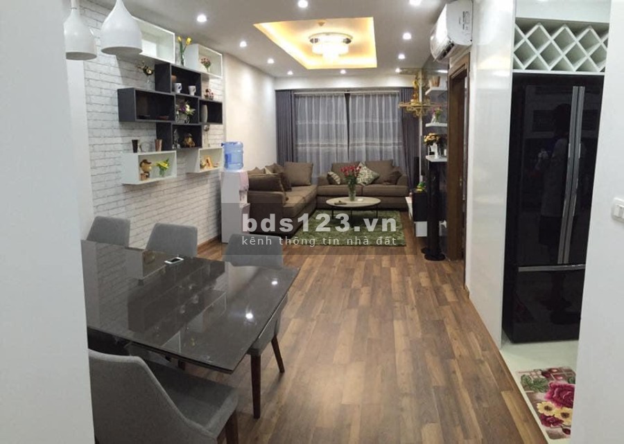 Chính chủ bán nhanh căn 2PN 78m2, BC Đông Nam full đồ ở Goldmark City, giá 2.3 tỷ