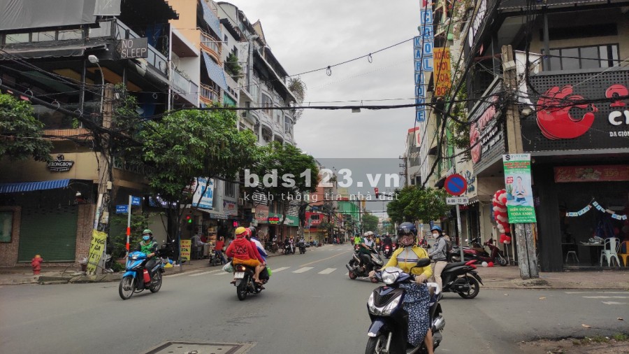 Nhà mặt tiền Bàu Cát I khu dân cư đông đúc đang kinh doanh dịch vụ giá bán 15,5 tỷ