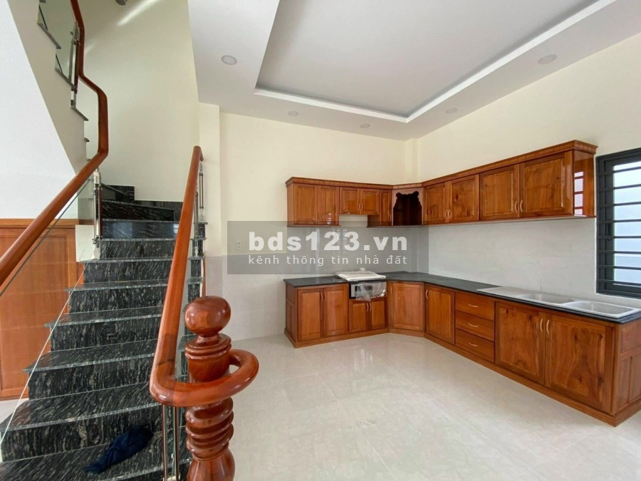 Bán nhà phố South Wave, Nhà Bè - 1 trệt 2 lầu, sổ hồng riêng, trả góp 0 lãi suất