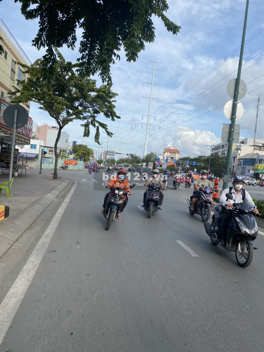 Kẹt tiền kinh doanh bán dãy trọ chính chủ ngay đường Đỗ Xuân Hợp Thủ Đức, hướng Tây Nam