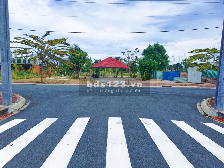 Đất nền mặt tiền quốc lộ liền kề trung tâm hành chính sổ chính chủ, bàn giao công chứng ngay