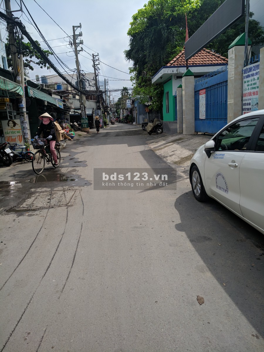 Bán nhà hẽm xe hơi đường Thống Nhất, Nguyễn Văn Lượng gía rẻ 4 tỷ, lh 0979694566