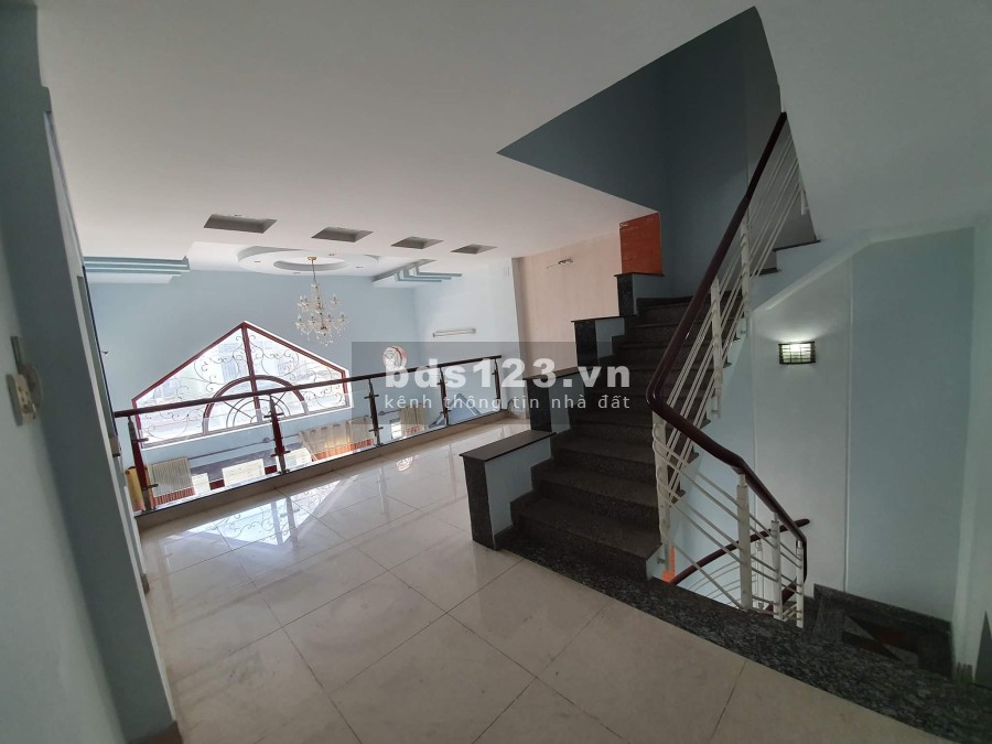 Bán nhà đất chính chủ diện tích sư dụng 5.2mx16m giá bán 7 tỷ, thương lượng, lhcc