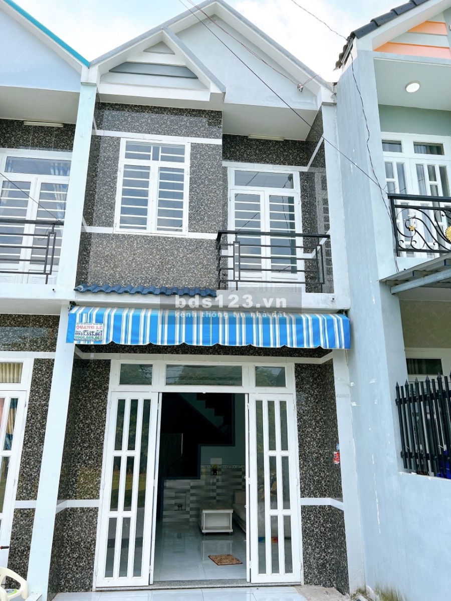 Bán nhà nguyên căn chính chủ diện tích 4,5x12 cho người có thiện chí mua, sổ bàn giao ngay