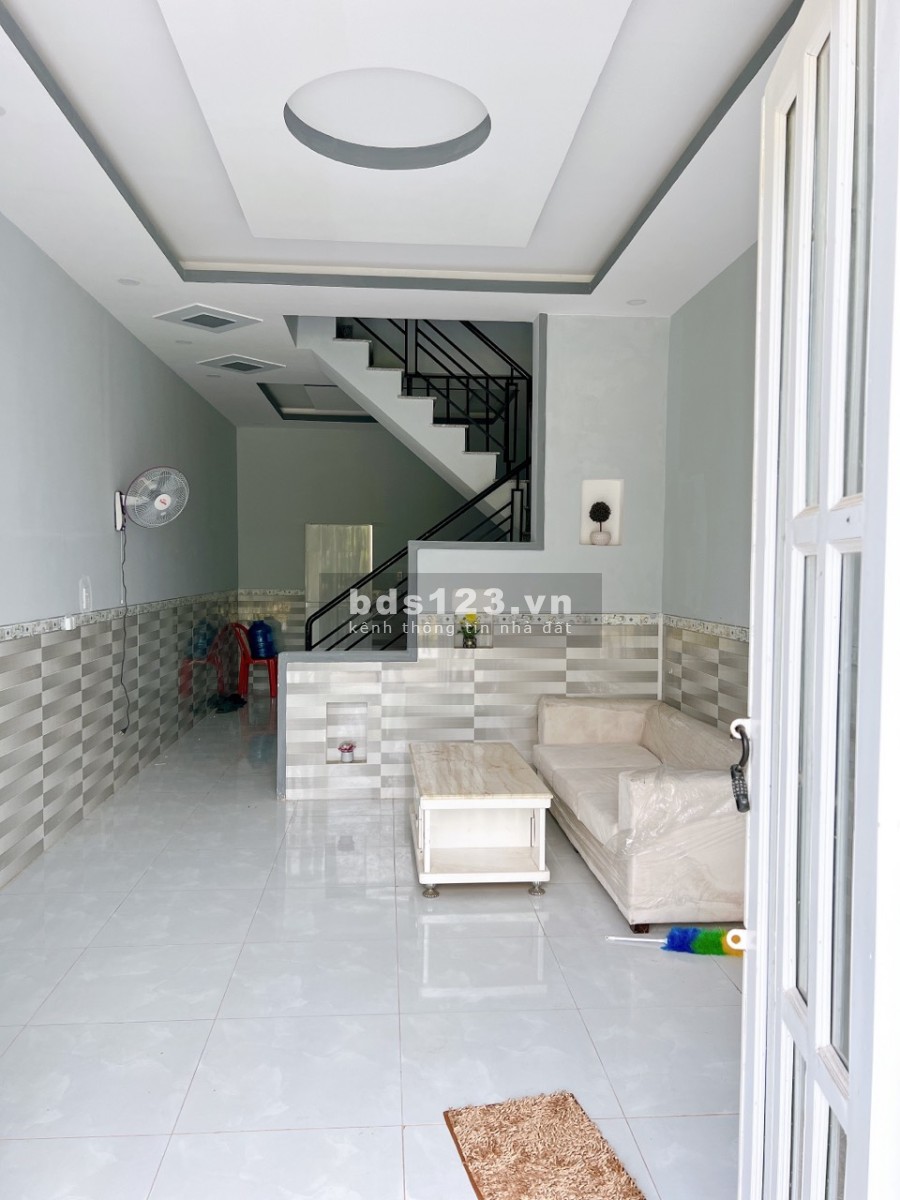 Bán nhà nguyên căn chính chủ diện tích 4,5x12 cho người có thiện chí mua, sổ bàn giao ngay
