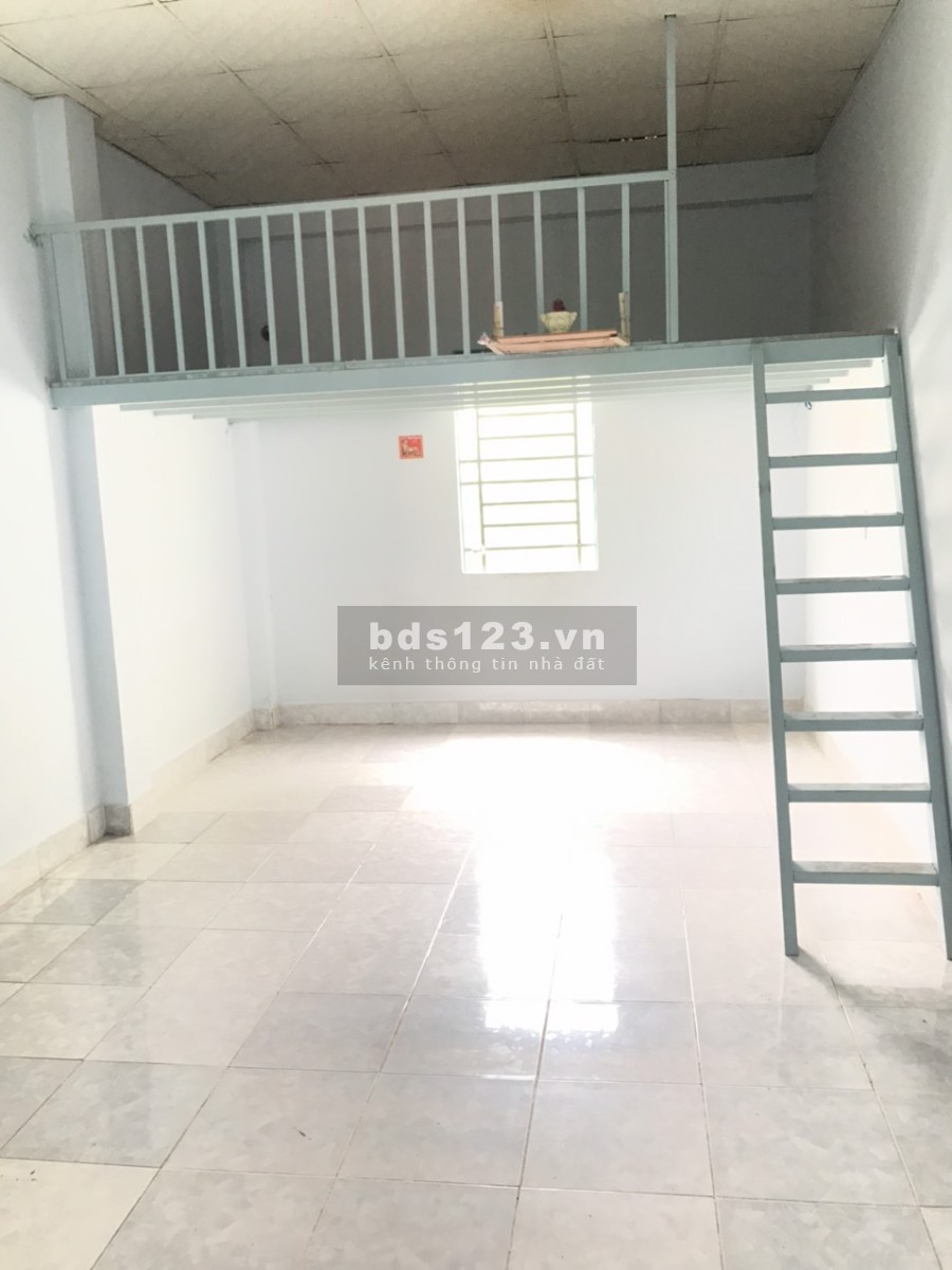 Chính chủ cho thuê phòng trọ ngay Him Lam Quận 7 có gác, bếp nấu ăn dtsd 30m2