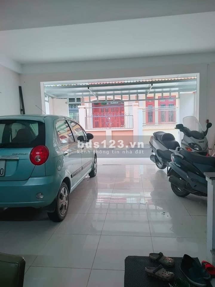 Bán độc quyền lô góc nhà nguyên căn 3 tầng xã Đông Dư giá bán 3.5 tỷ, ô tô vào tới nhà