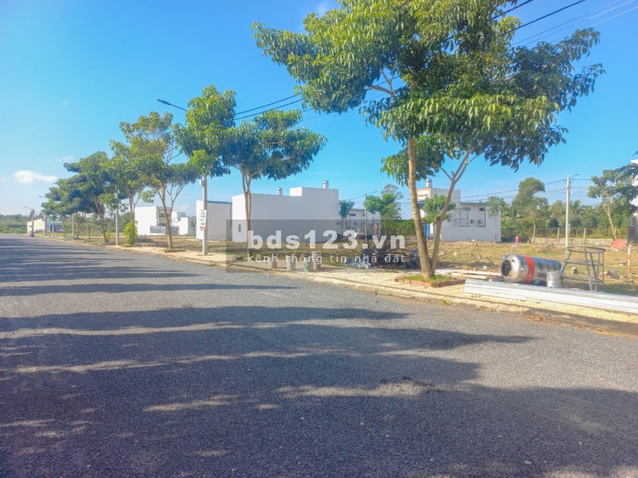Cần bán nền thổ cư 110m2. Sổ đỏ - Thanh toán 210 triệu sang tên ngay