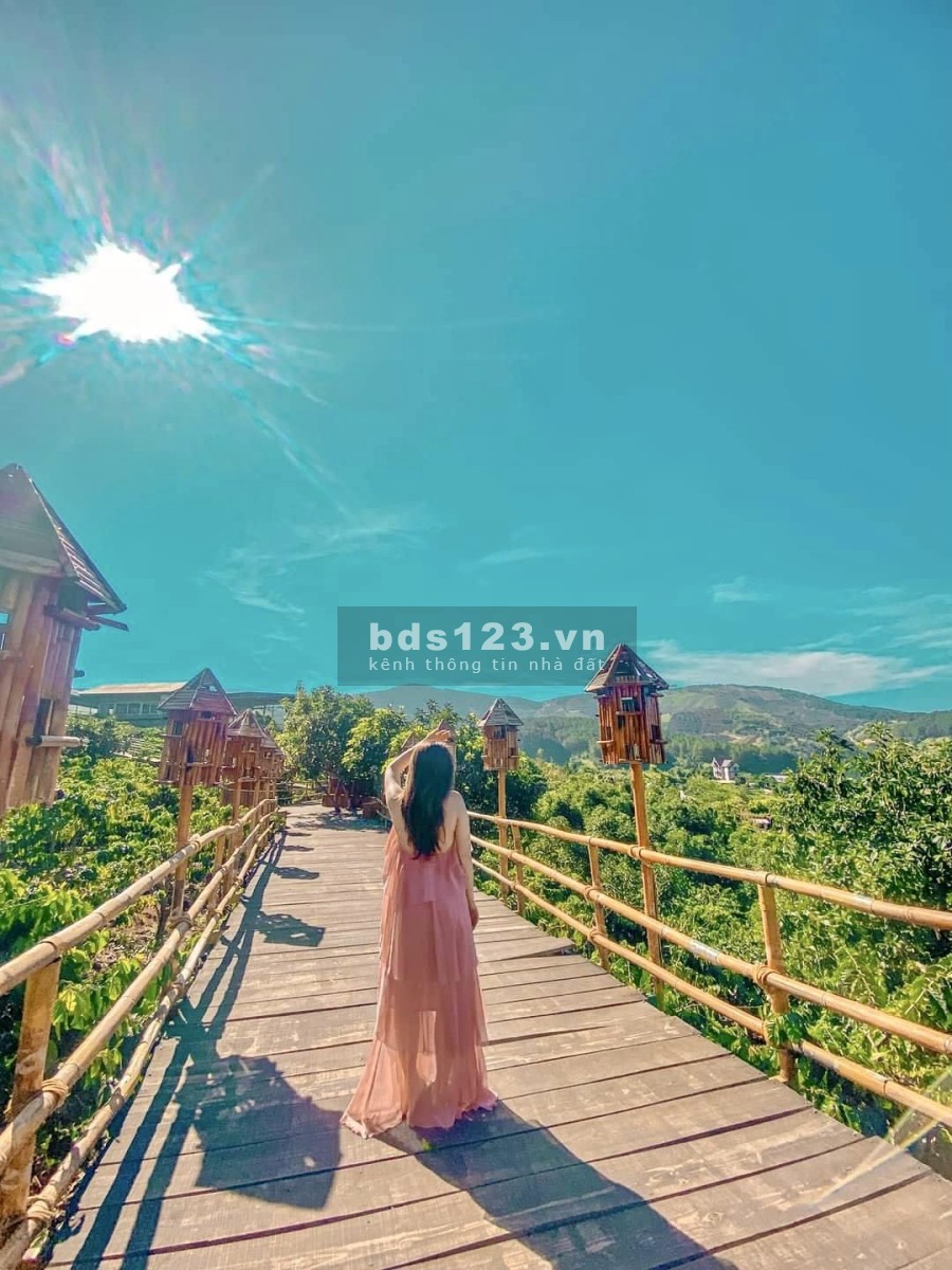 Cần bán gấp 1 lô đất chính chủ view khu du lịch giá đầu tư sinh lời, khu dân cư đông đúc