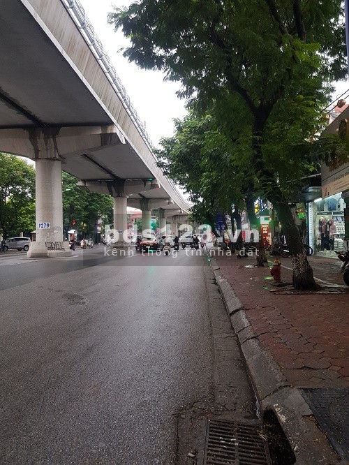 Nhỉnh 3 tỷ nhà đẹp Quan Hoa Cầu Giấy gần hồ ô tô tránh cách 20m, khu dân cư đông đúc