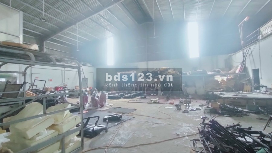 Bán xưởng đẹp có hoàn công, giá rẻ hỗ trợ vay ngân hàng lãi suất thấp, đường xe công 20 vào được.