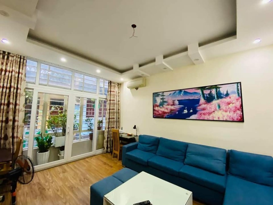 Bán nhà Thanh Xuân ô tô tránh phân lô trung tâm giá 5 tỷ dtsd 50m2 mặt tiền 4,5m 4 tầng