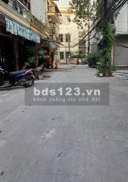 Nhà kinh doanh thuận tiện, thoáng trước và sau, oto dừng đỗ 24/24