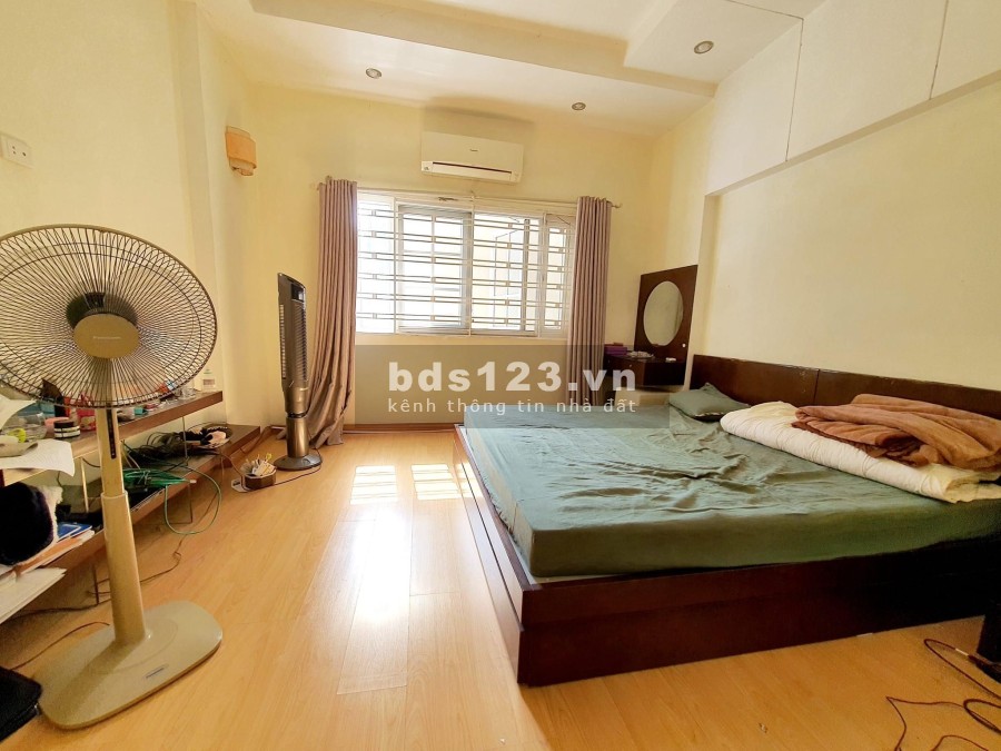 Bán nhà nguyên căn trung tâm Thanh Xuân, lô góc gần phố ở sướng, khu an ninh, yên tĩnh